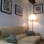 Piso Con Encanto En La Parte Vieja. Apartment *
