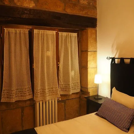 Piso Con Encanto En La Parte Vieja. Apartamento *