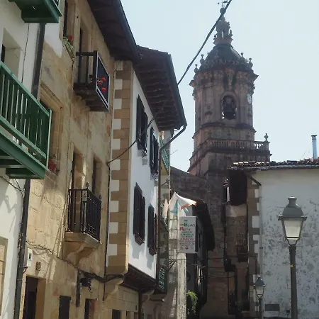 Piso Con Encanto En La Parte Vieja. شقة