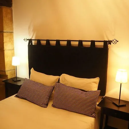 Piso Con Encanto En La Parte Vieja. Apartamento Hondarribia