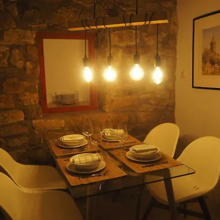 Piso Con Encanto En La Parte Vieja. * Hondarribia