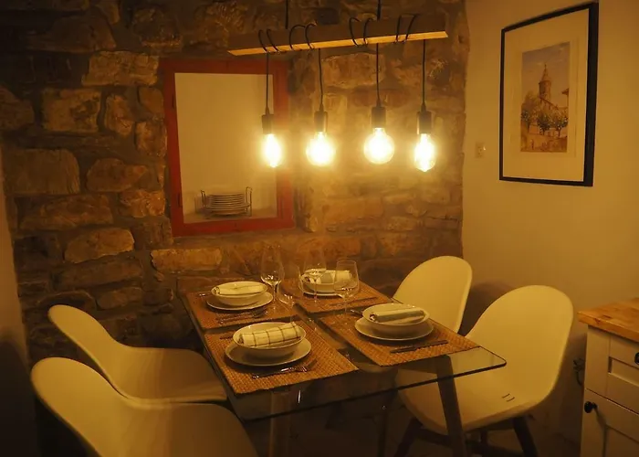 Piso Con Encanto En La Parte Vieja. * Hondarribia