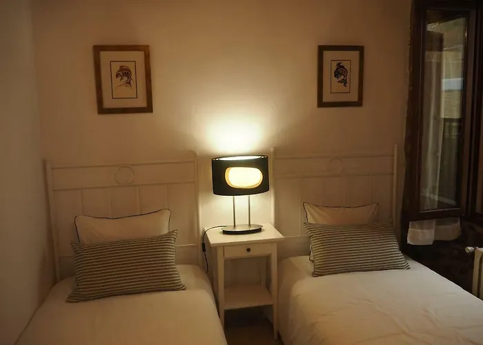 Piso Con Encanto En La Parte Vieja. *